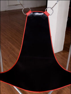 Loveswing made of polyester